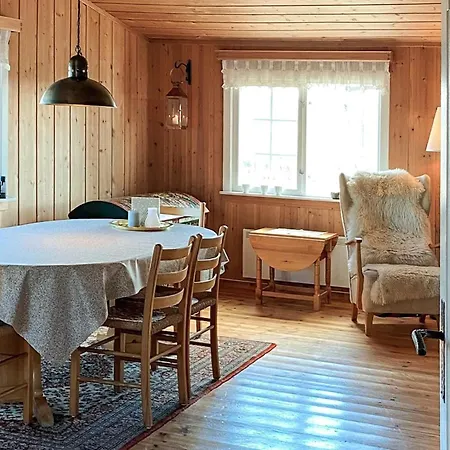 6 Person In Røros